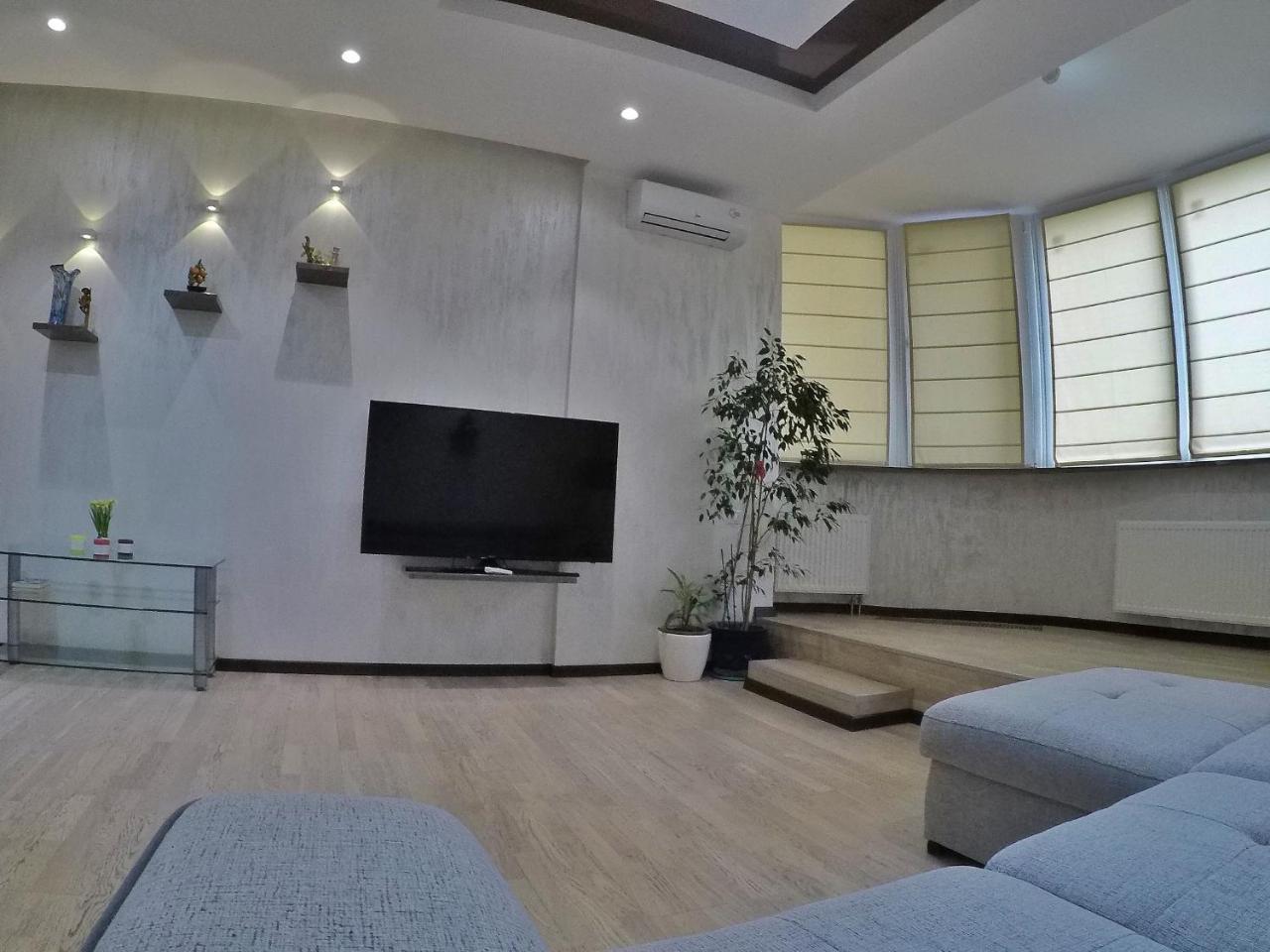 Apartment On Dragomirova Kiev Exterior foto